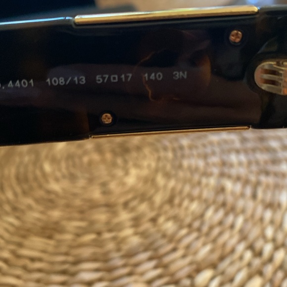 Versace aviator Sunglasses - Picture 4 of 4